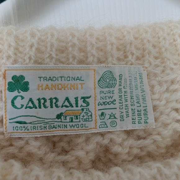 Irish 100% New Wool Fisherman Cable Knit Sweater. Carrais - Picture 6 of 7